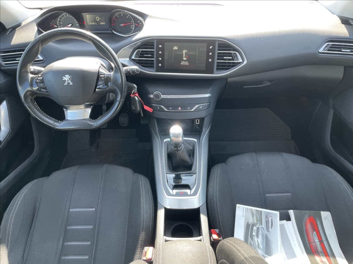 2014 Peugeot 308 - 12