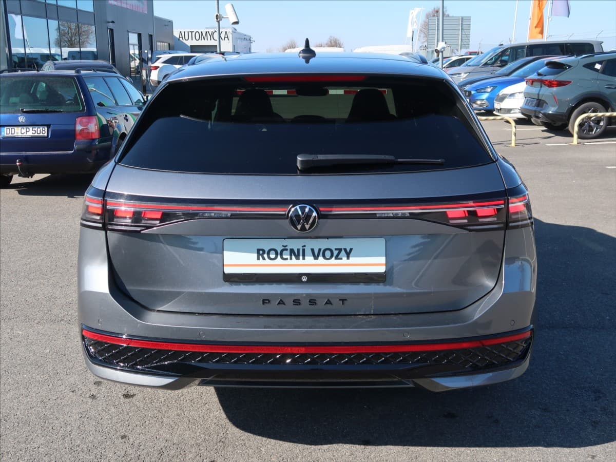 2025 Volkswagen PASSAT - 7