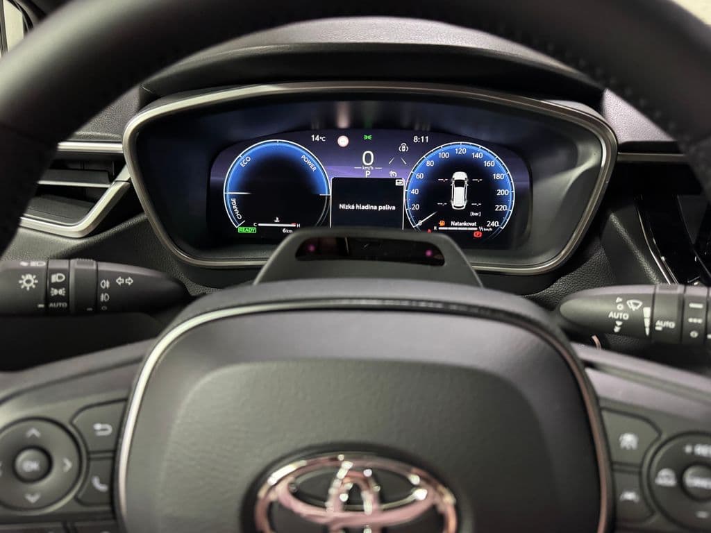 2025 Toyota COROLLA - 14