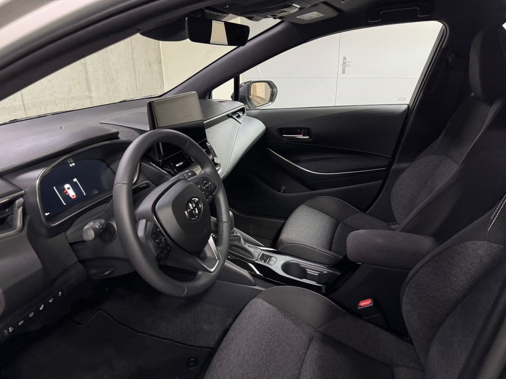 2025 Toyota COROLLA - 9