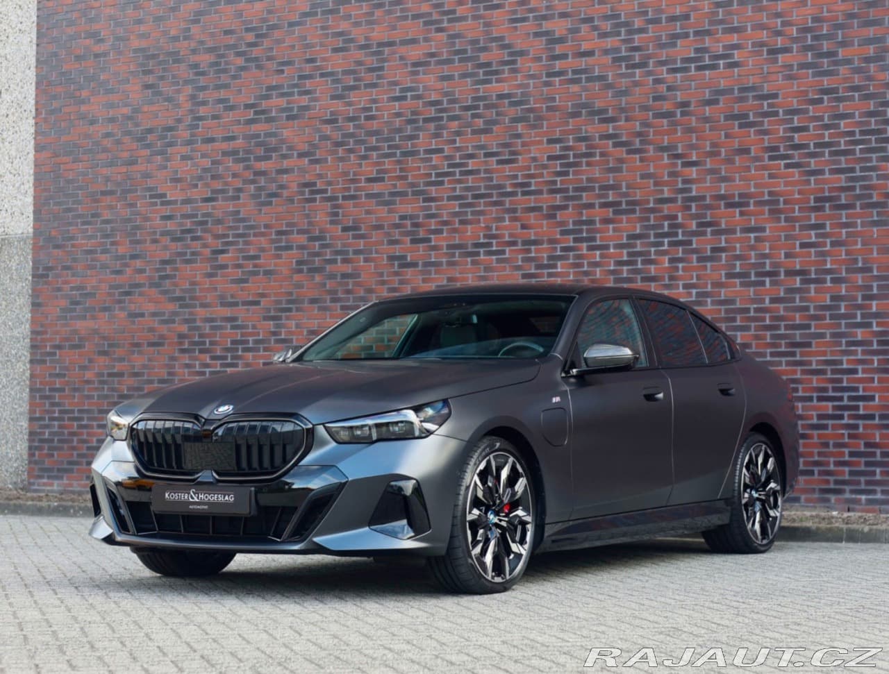 2024 BMW 5-SERIES - 12