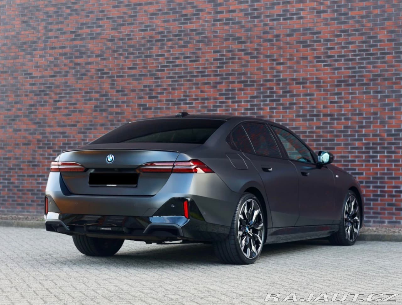 2024 BMW 5-SERIES - 13