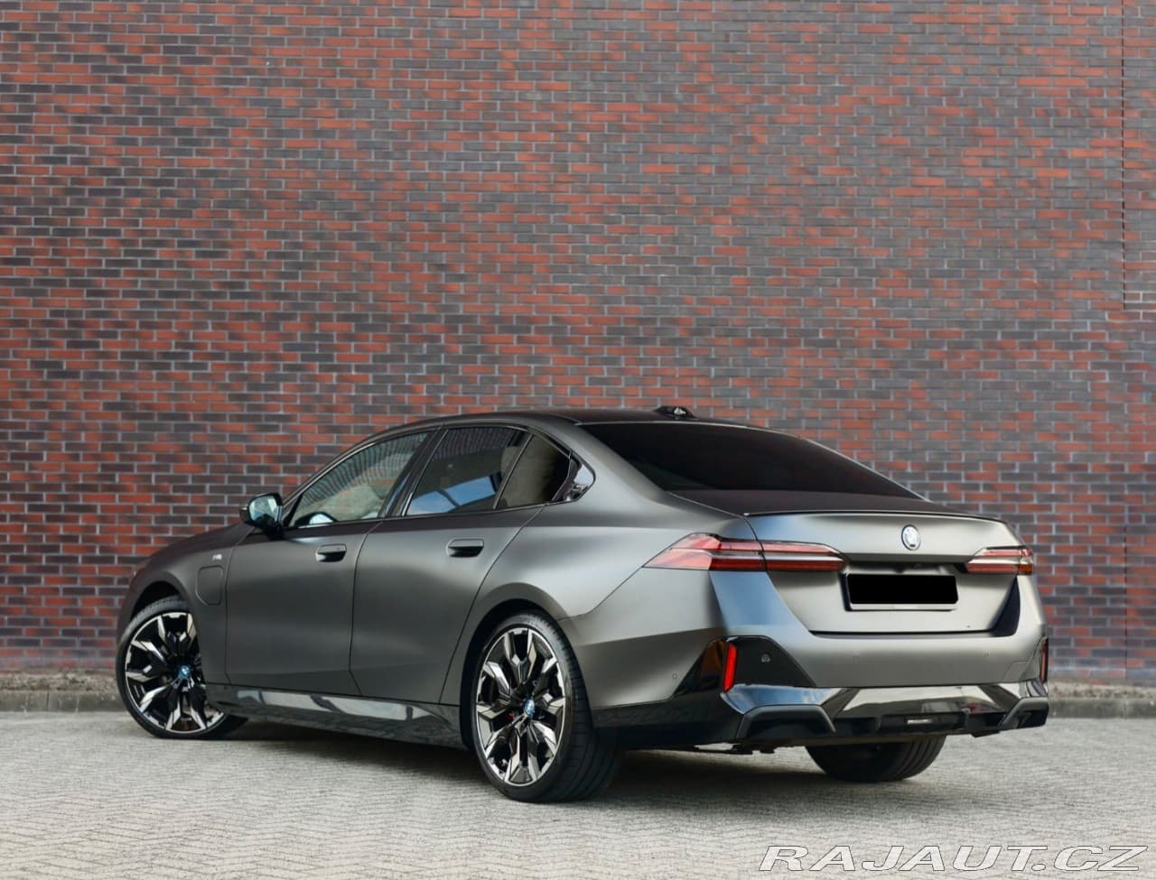 2024 BMW 5-SERIES - 2