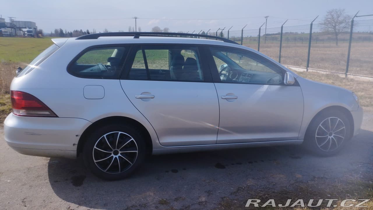 2010 Volkswagen GOLF - 8