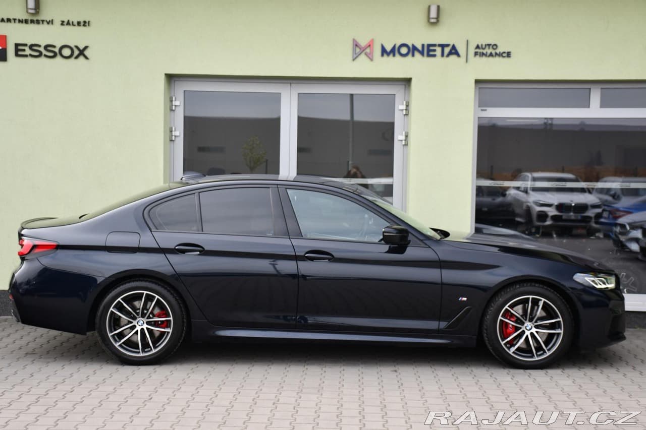 2023 BMW 5-SERIES - 12
