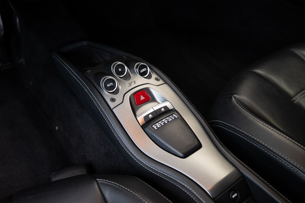 2010 Ferrari 458 - 13