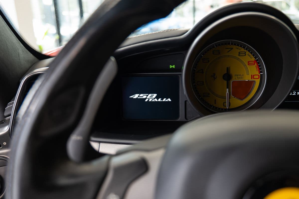 2010 Ferrari 458 - 15