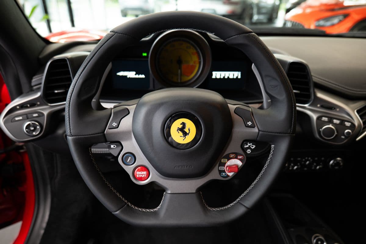 2010 Ferrari 458 - 6
