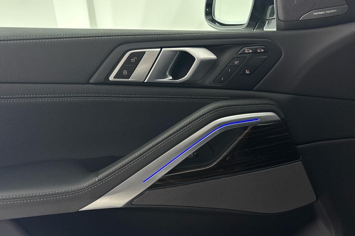 2024 BMW X6 - 12