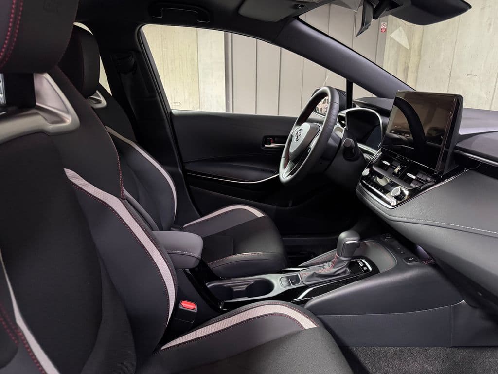 2026 Toyota COROLLA - 13