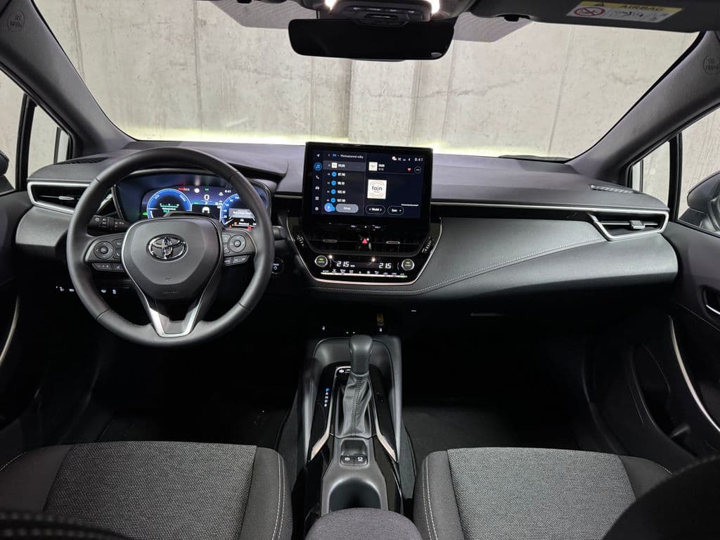 2025 Toyota COROLLA - 17