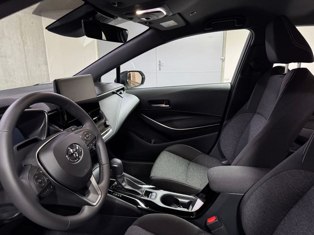 2025 Toyota COROLLA - 9
