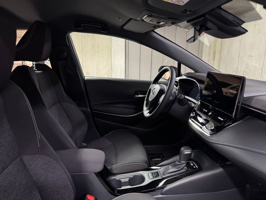 2025 Toyota COROLLA - 12