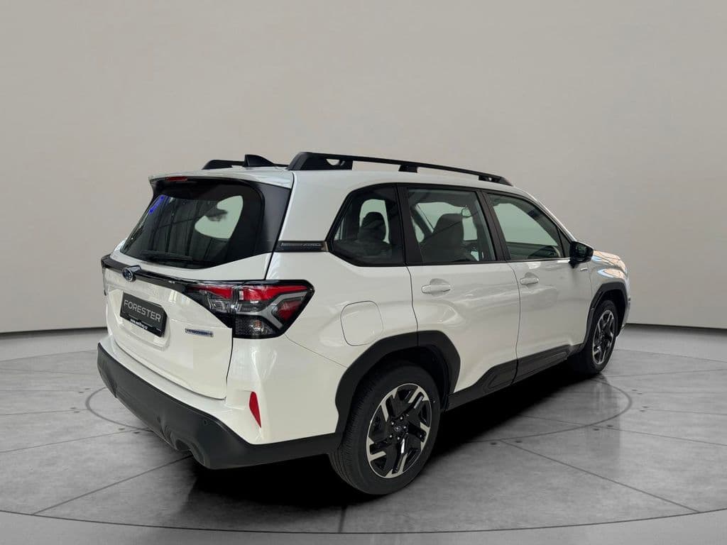 2025 Subaru FORESTER - 7
