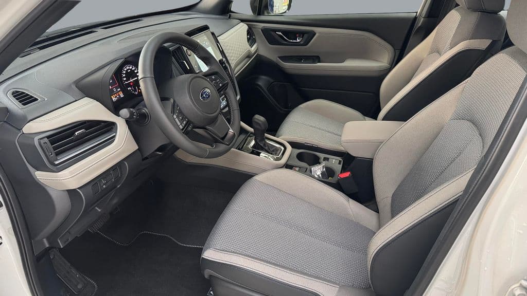 2025 Subaru FORESTER - 9