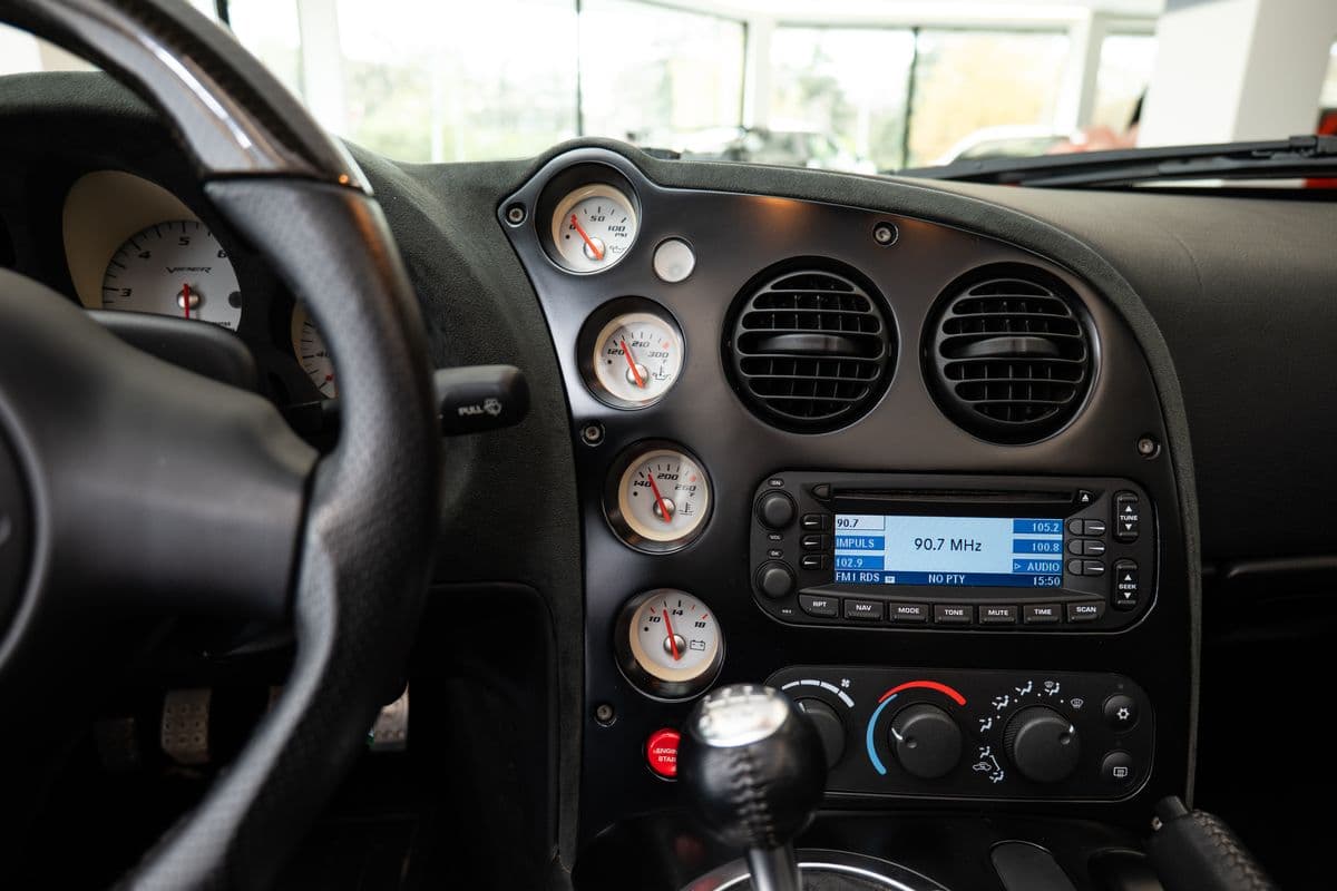 2006 Dodge VIPER - 11