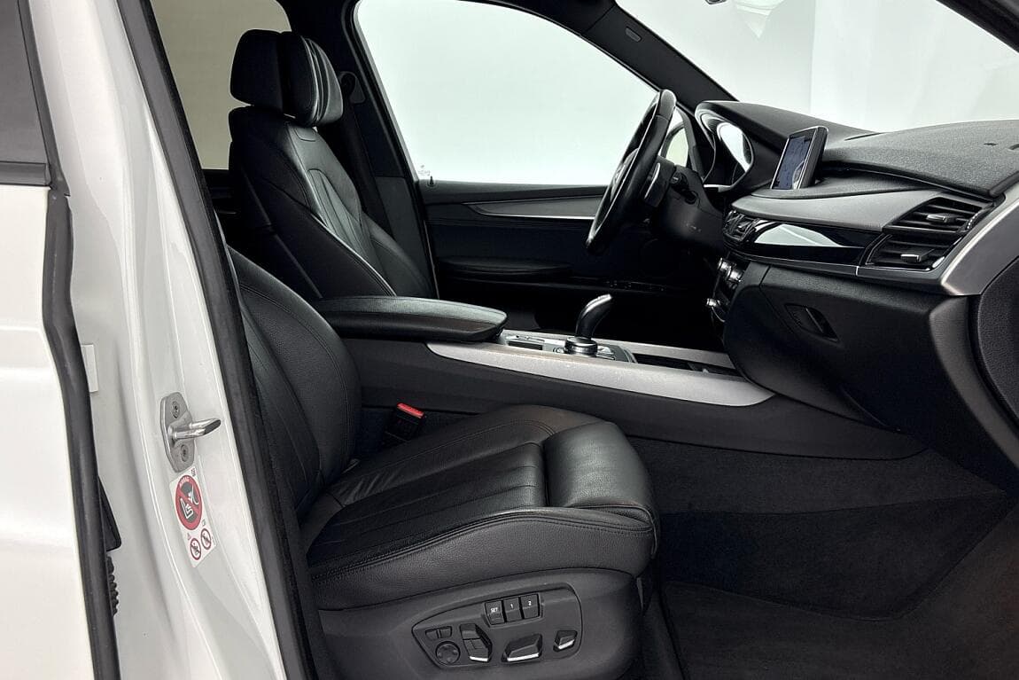 2016 BMW X5 - 14