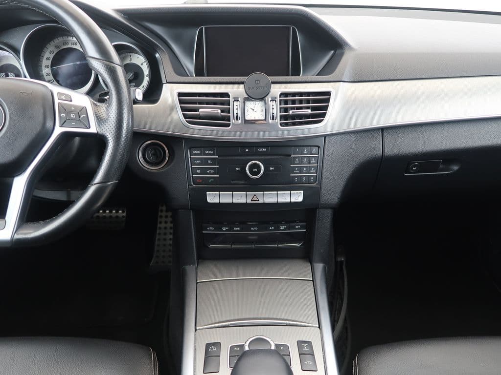 2016 Mercedes-Benz E-CLASS - 17