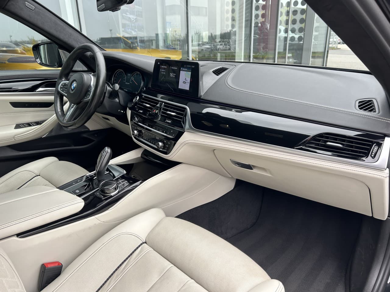 2017 BMW 5-SERIES - 14