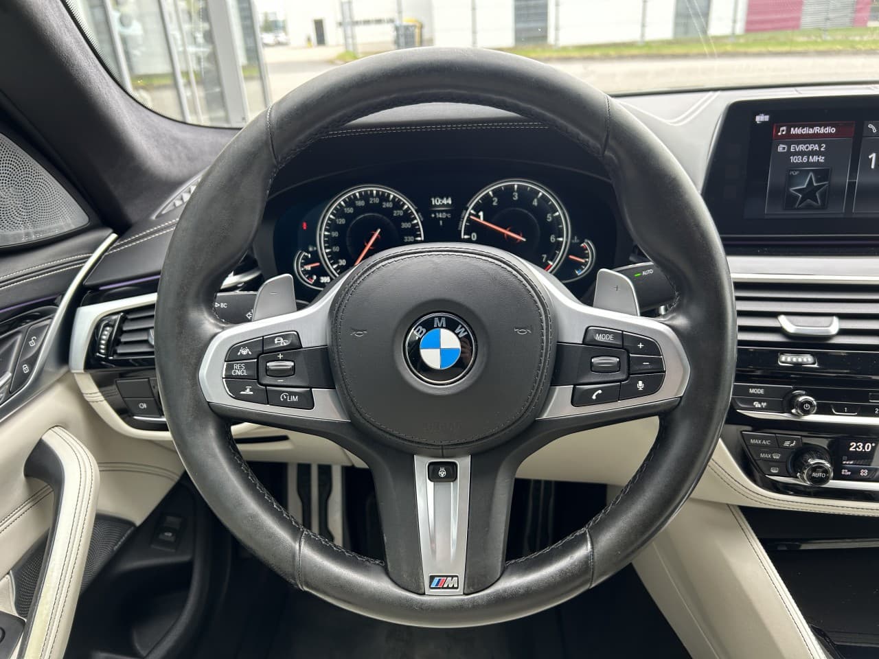 2017 BMW 5-SERIES - 16