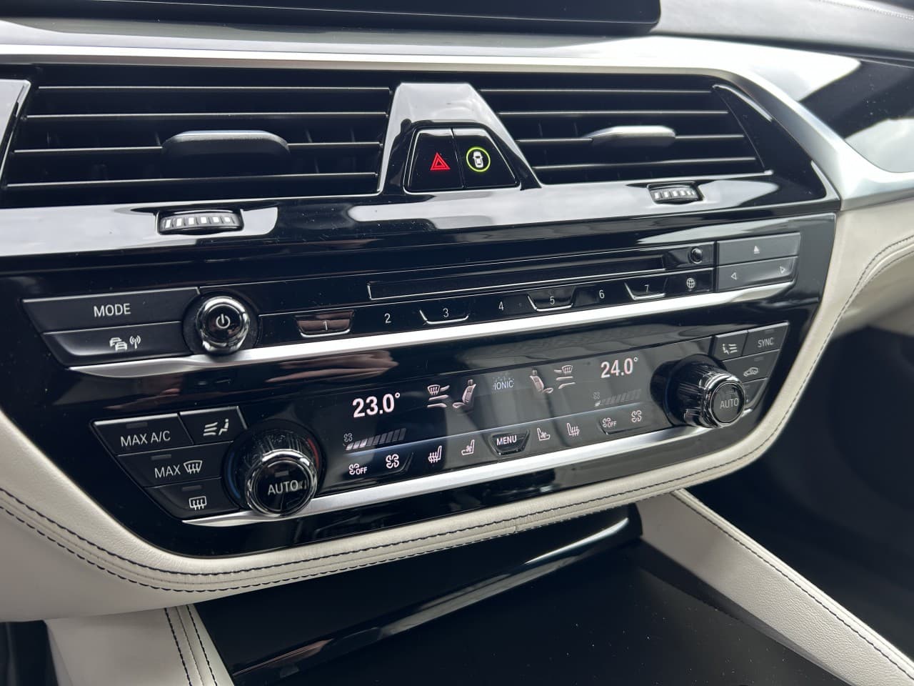2017 BMW 5-SERIES - 19