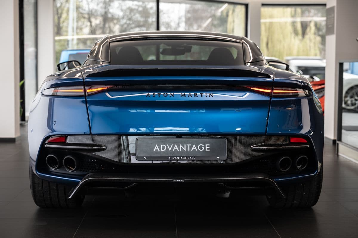 2023 Aston Martin DBS - 3