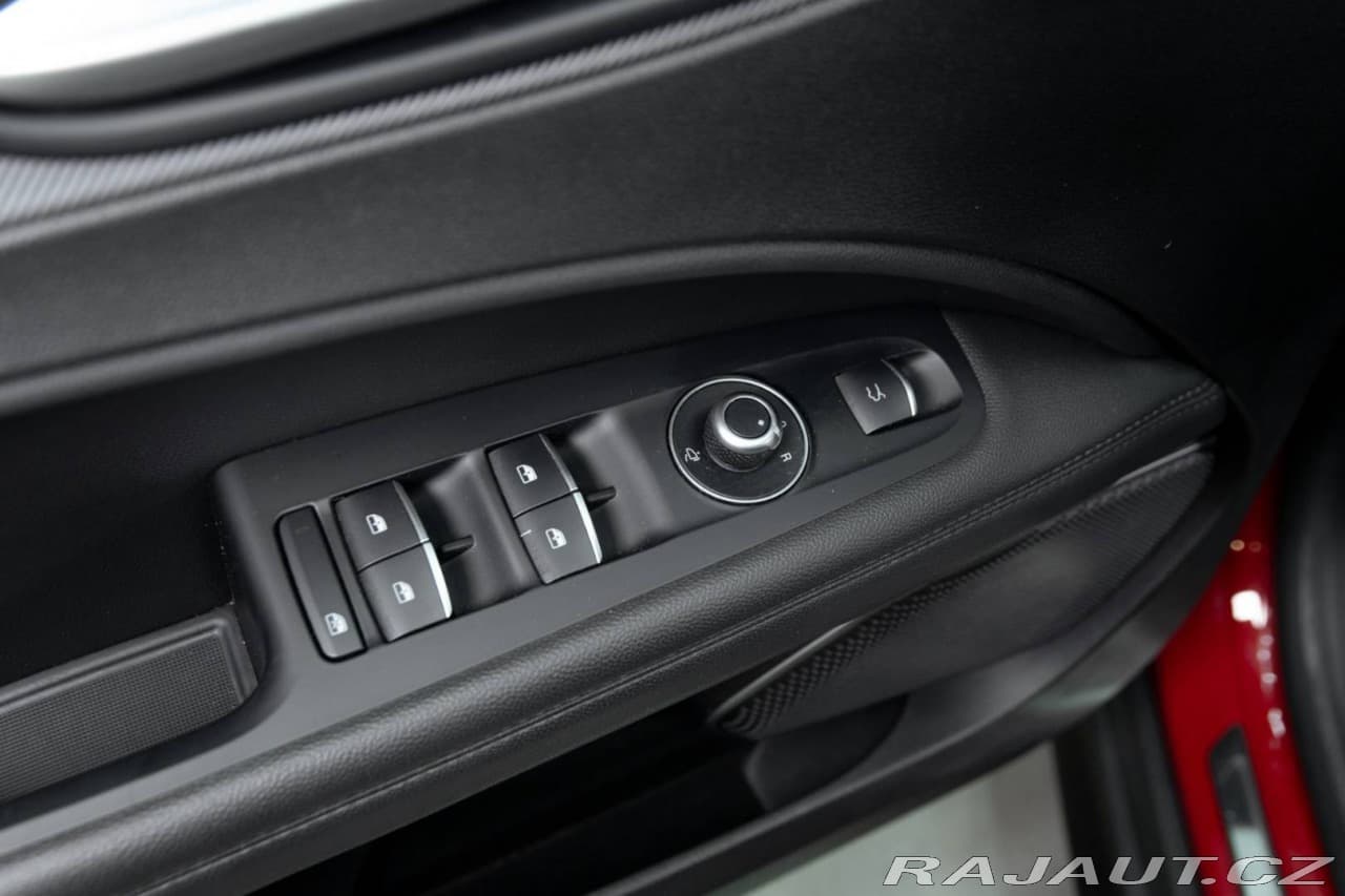 2017 Alfa Romeo STELVIO - 10
