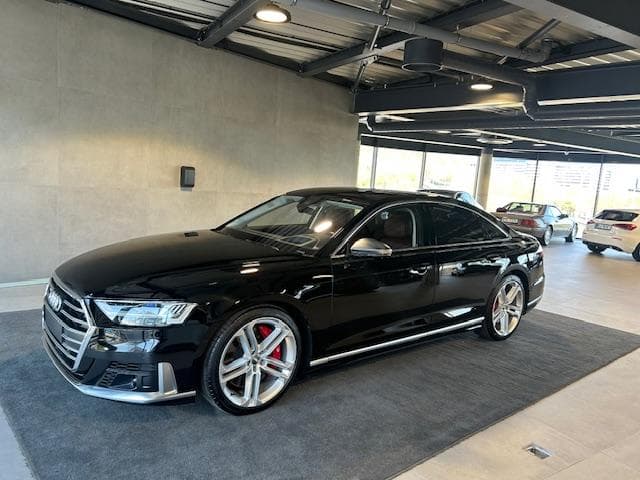 2020 Audi S8 - 3