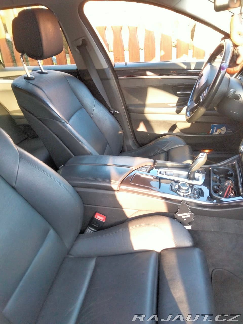 2011 BMW 5-SERIES - 10