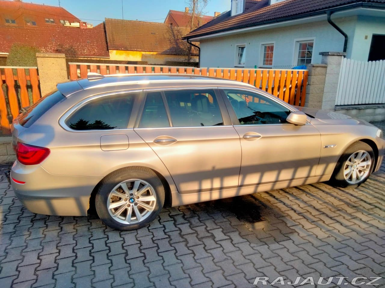 2011 BMW 5-SERIES - 15