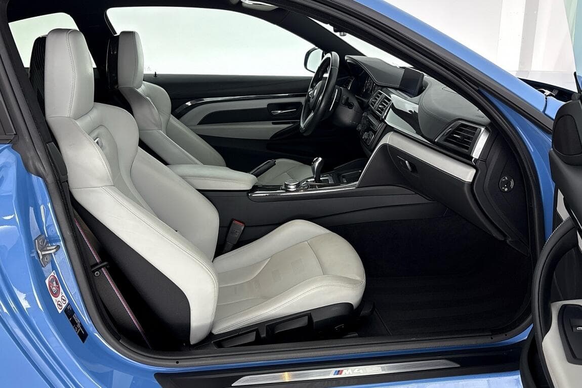 2016 BMW M4 - 14