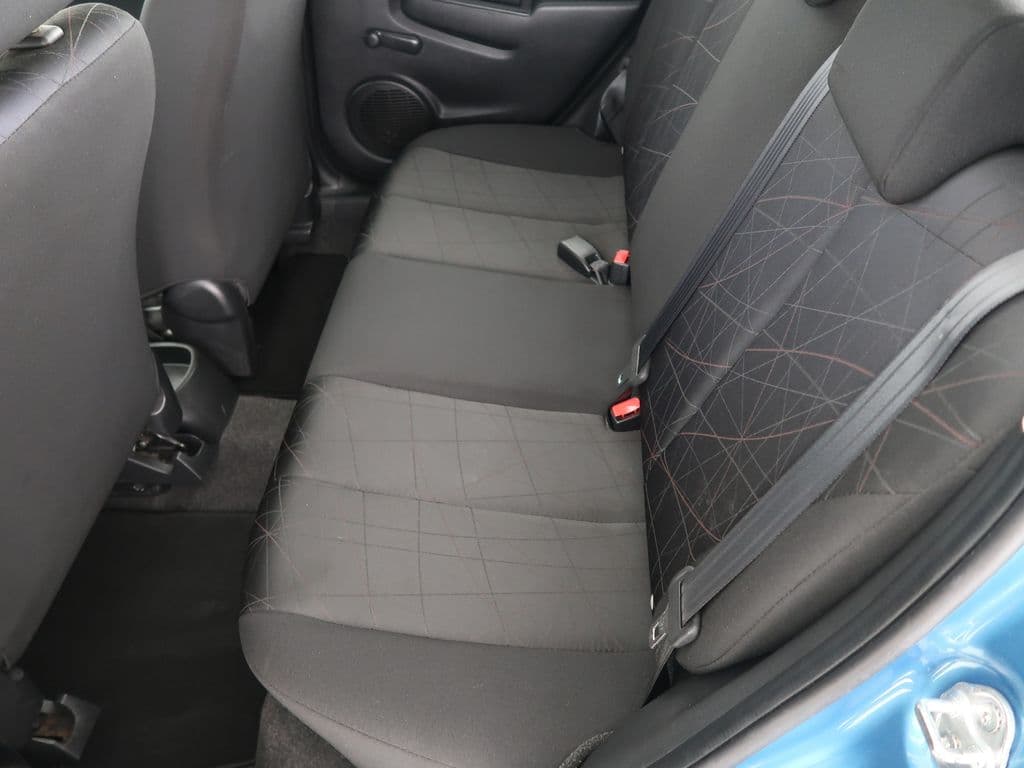 2012 Mazda 2 - 10