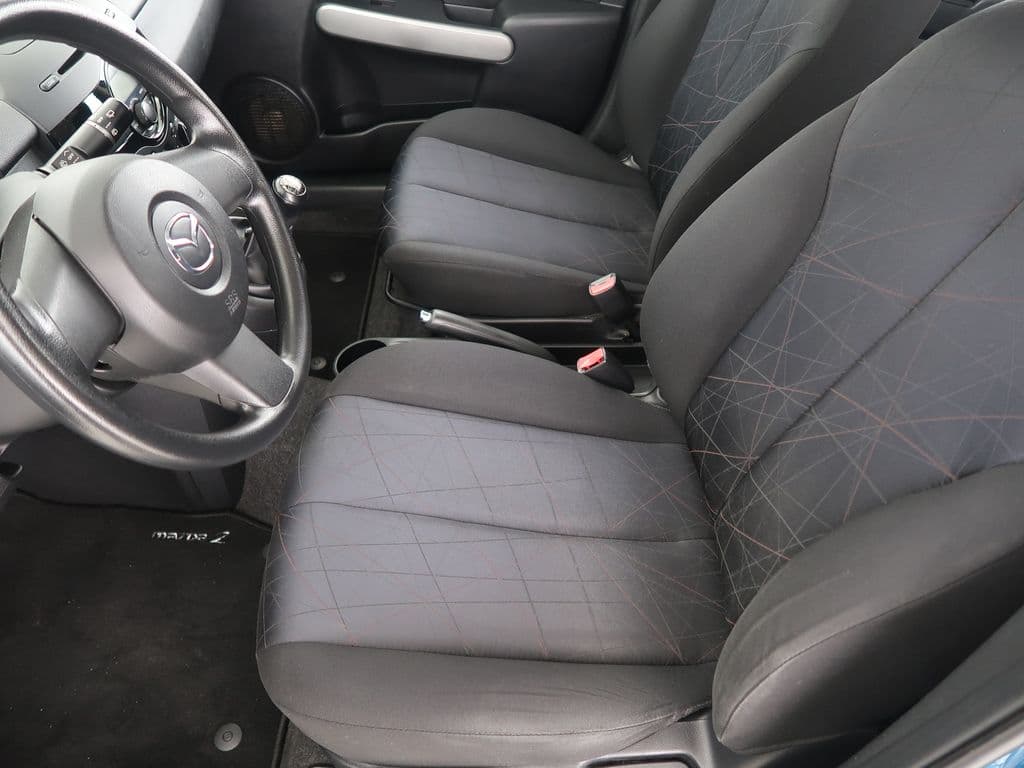 2012 Mazda 2 - 9
