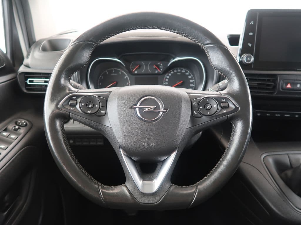 2022 Opel COMBO - 16