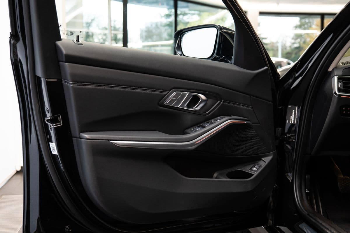 2022 BMW 3-SERIES - 11