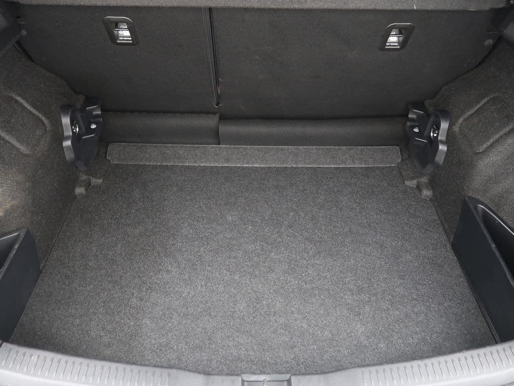 2018 Toyota AURIS - 11