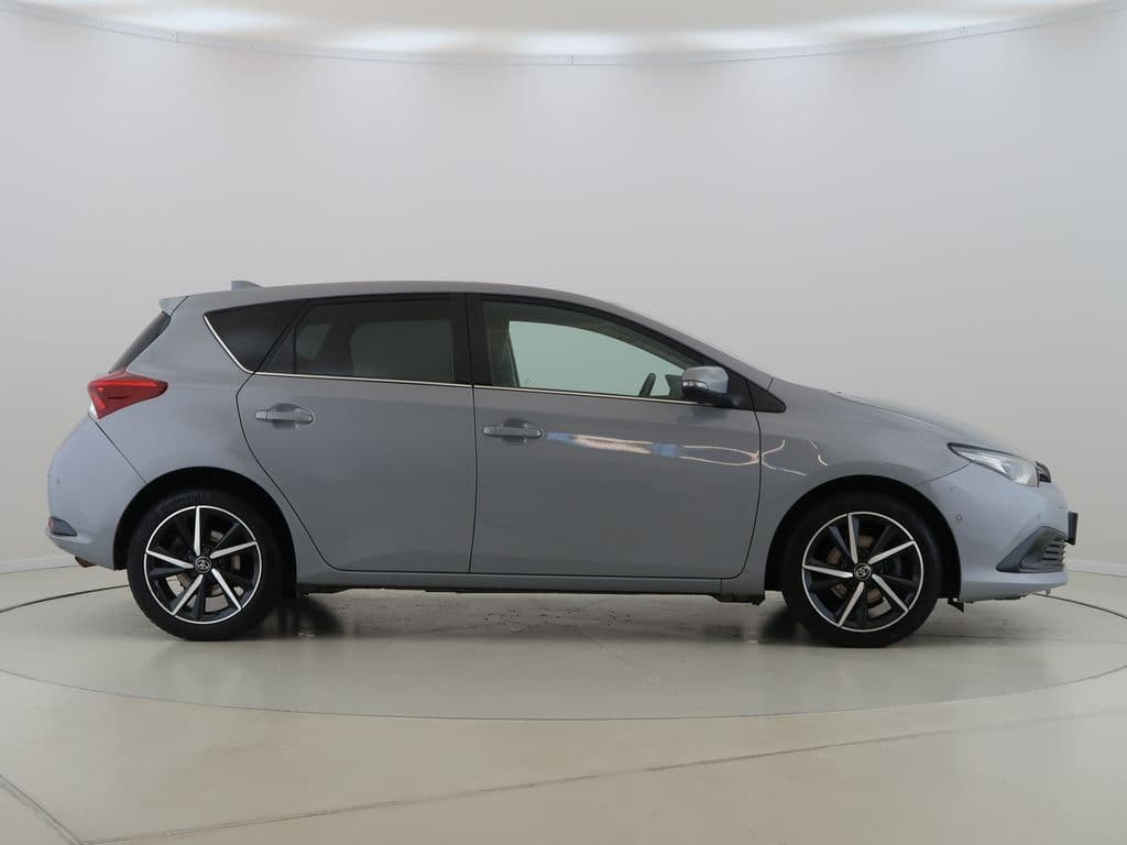 2018 Toyota AURIS - 4