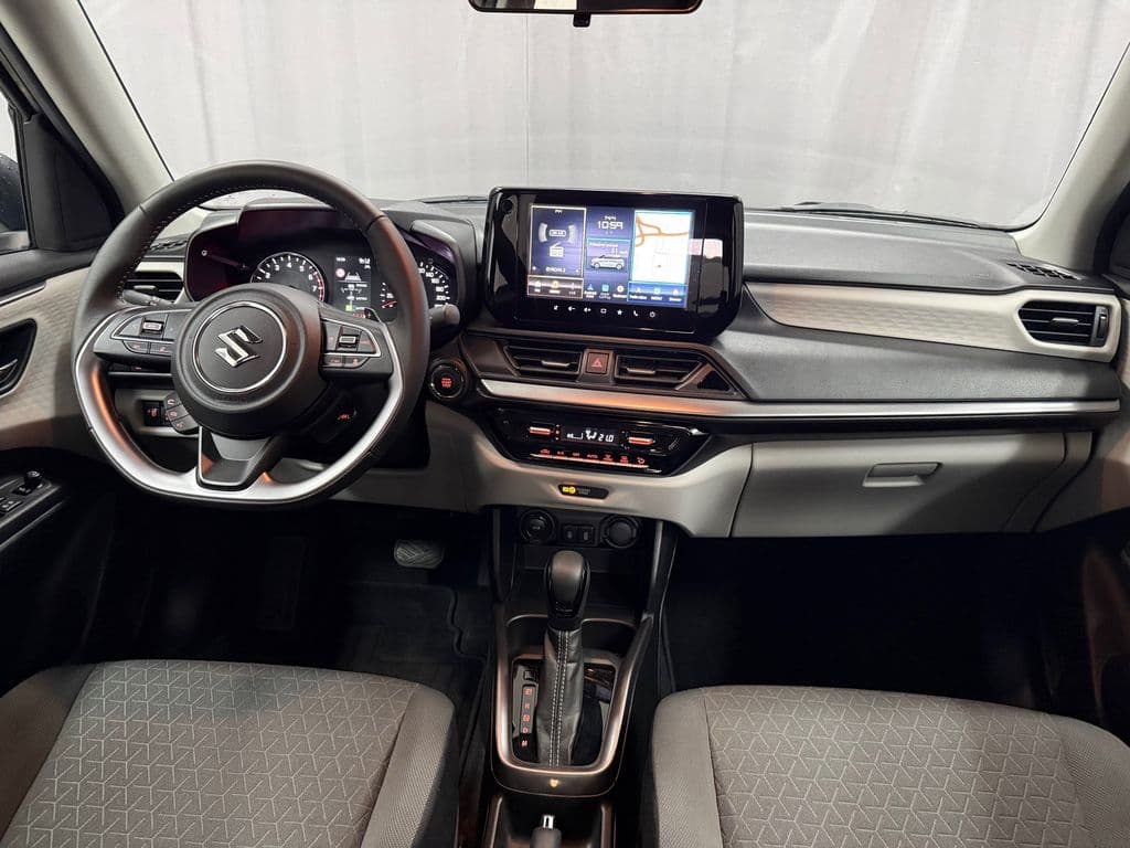 2025 Suzuki SWIFT - 11