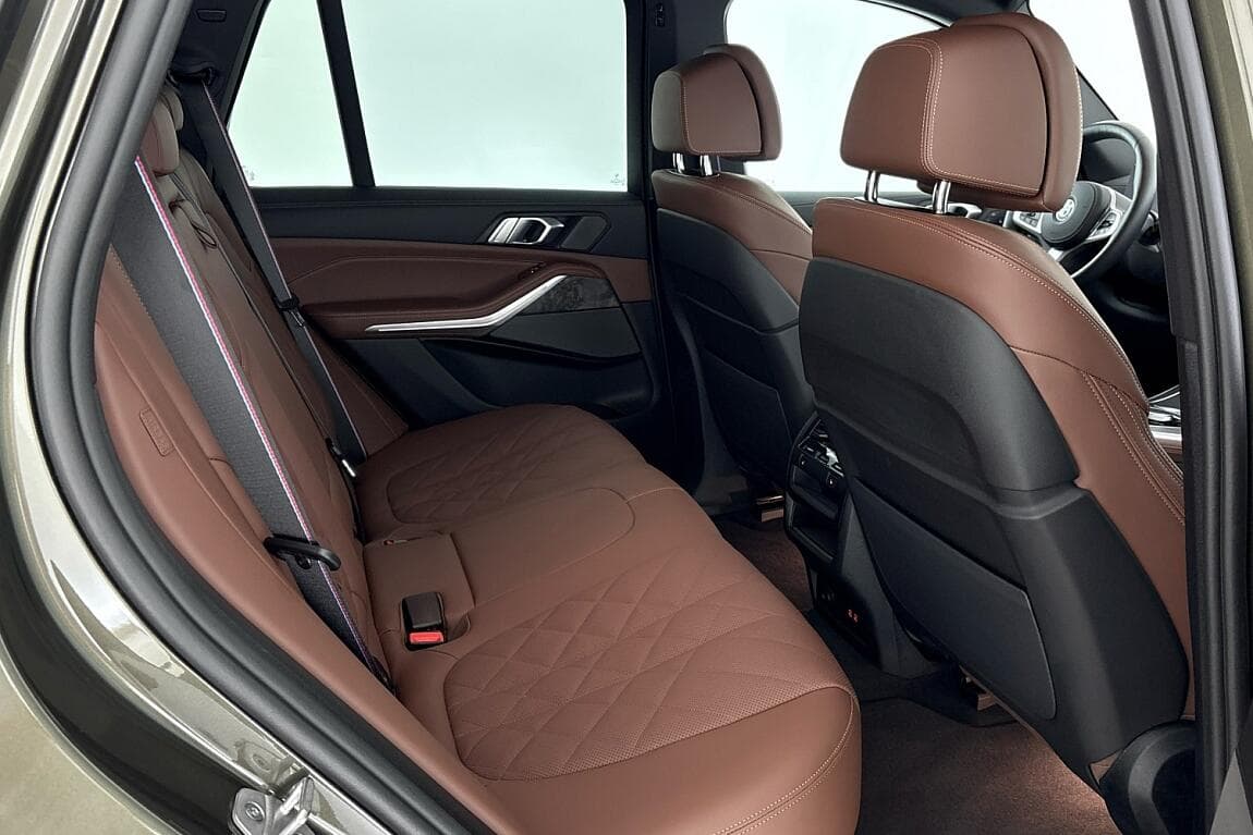 2025 BMW X5 - 14