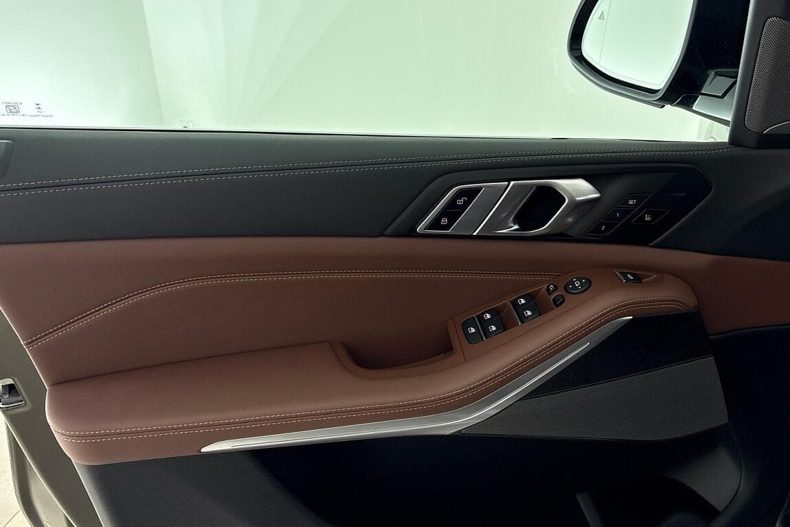 2025 BMW X5 - 17