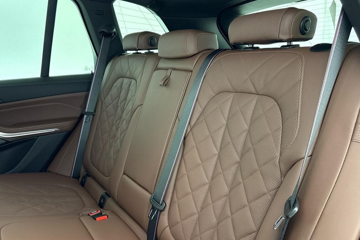 2025 BMW X5 - 9