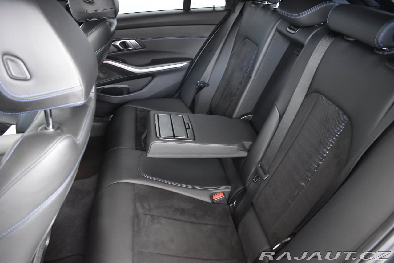 2020 BMW 3-SERIES - 11