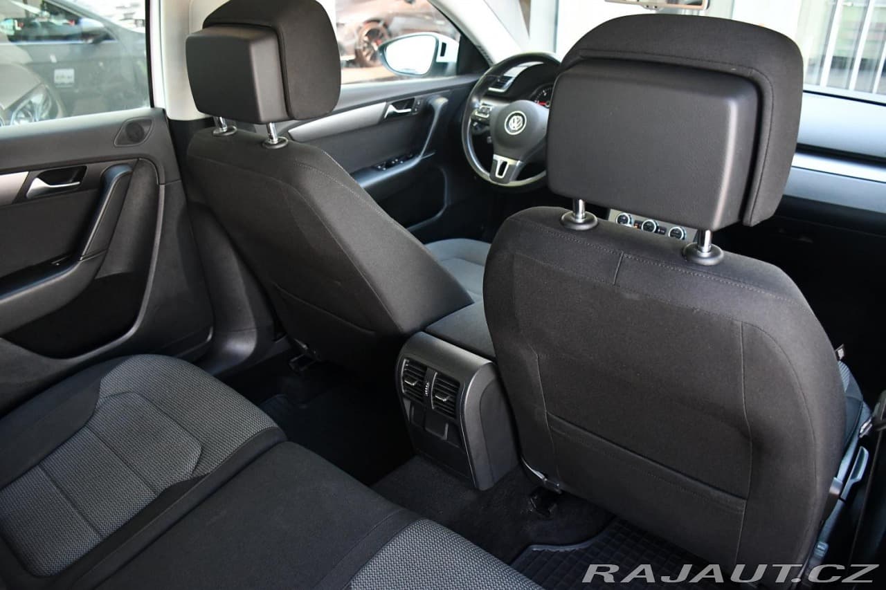 2013 Volkswagen PASSAT - 15
