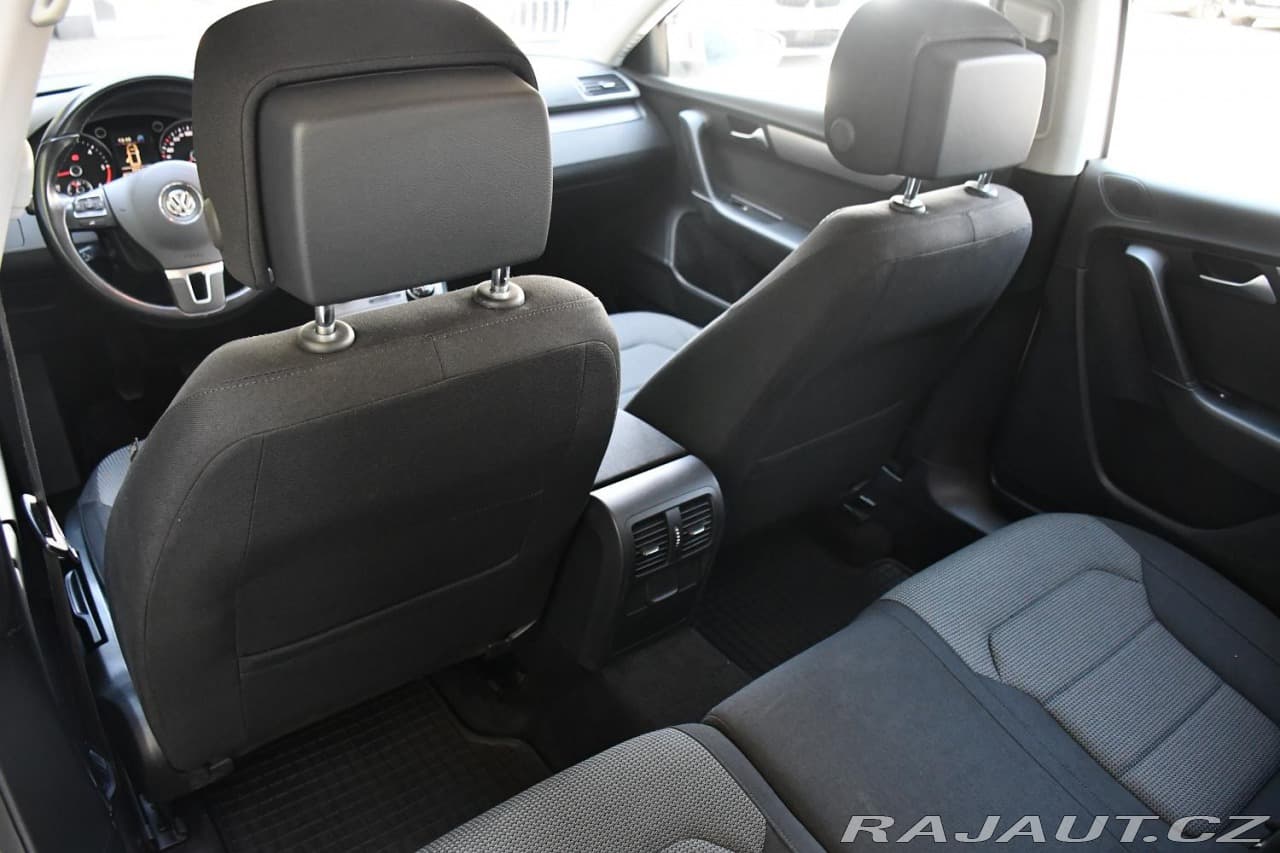 2013 Volkswagen PASSAT - 18