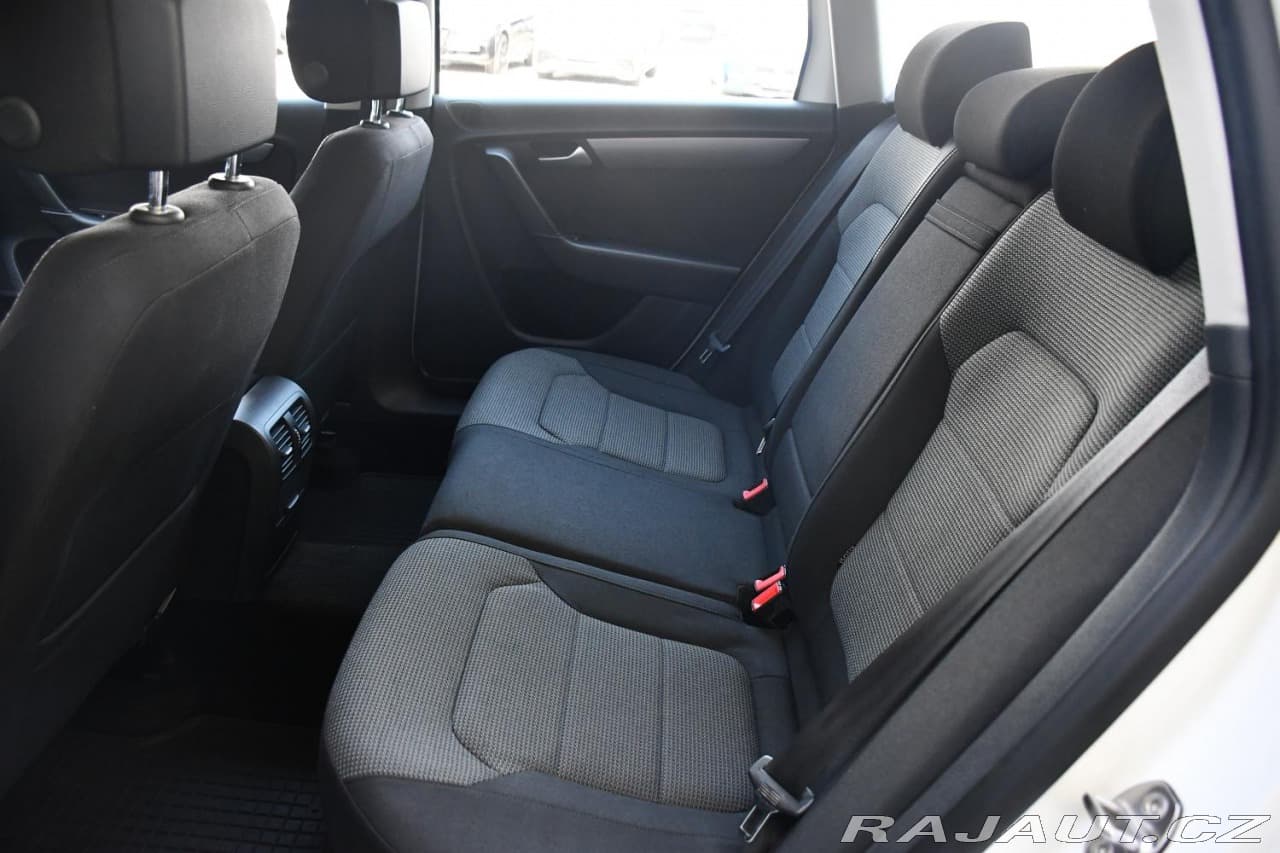 2013 Volkswagen PASSAT - 19