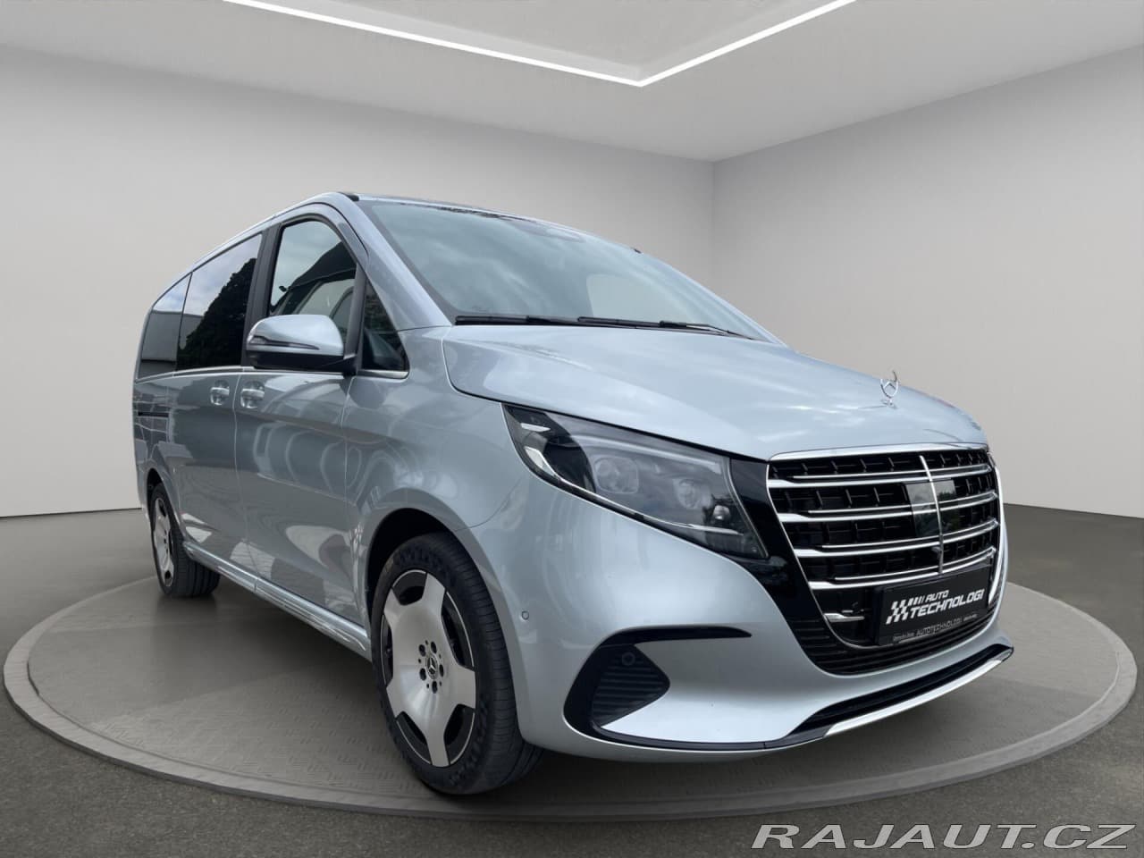 2025 Mercedes-Benz V-CLASS - 3