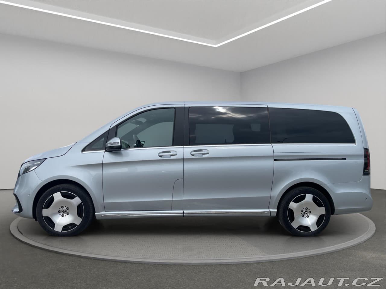 2025 Mercedes-Benz V-CLASS - 4