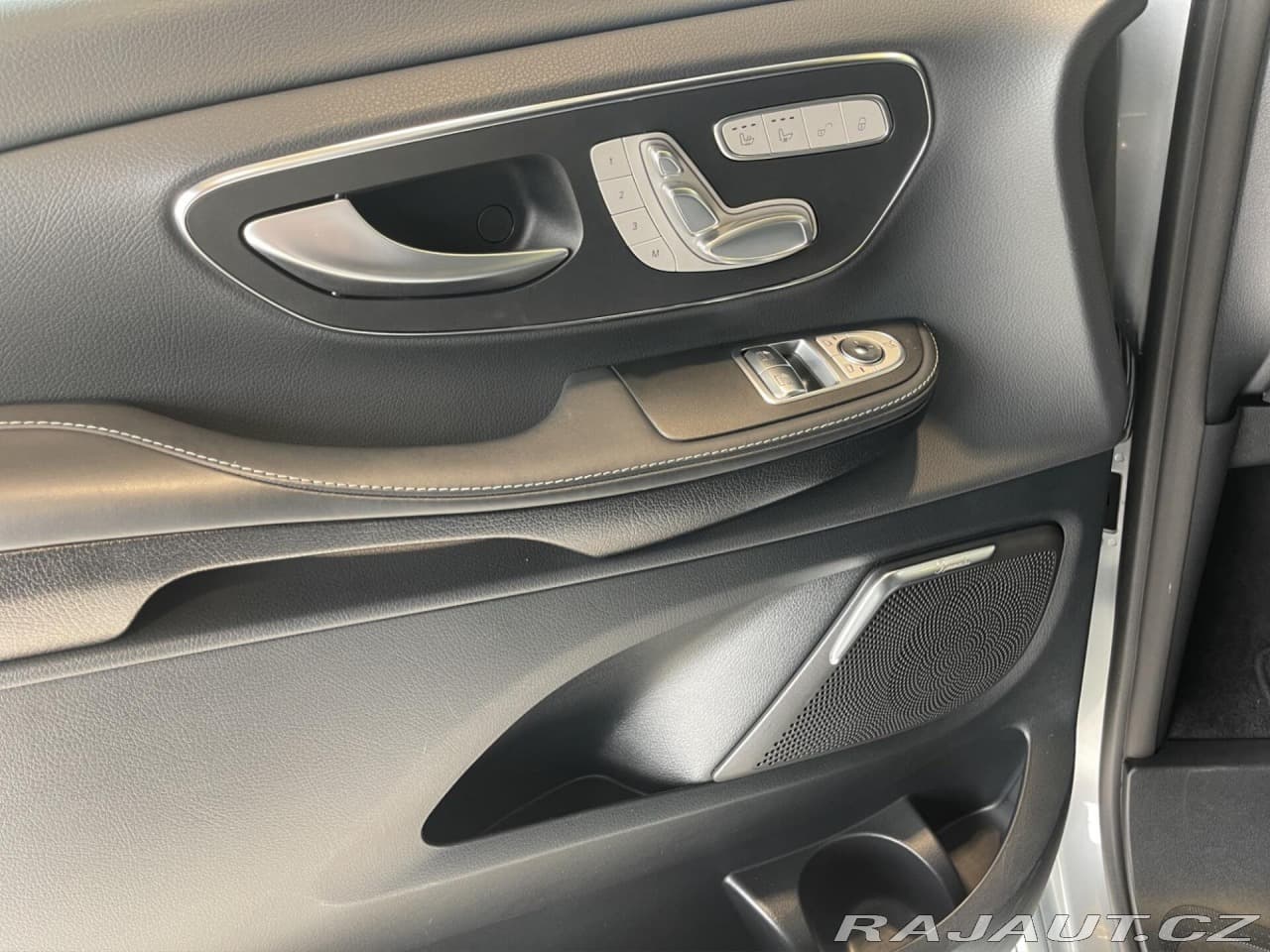 2025 Mercedes-Benz V-CLASS - 9