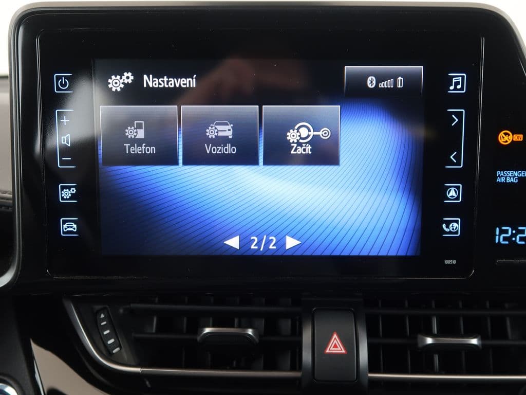 2019 Toyota C-HR - 18