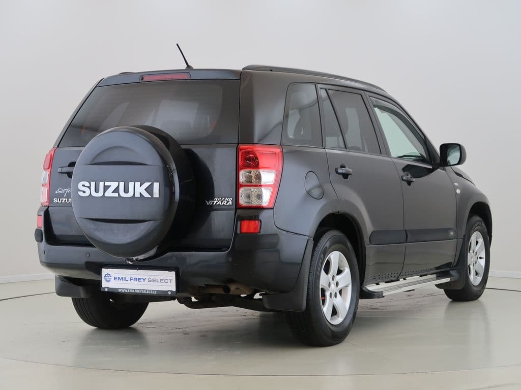Suzuki GRAND - 5